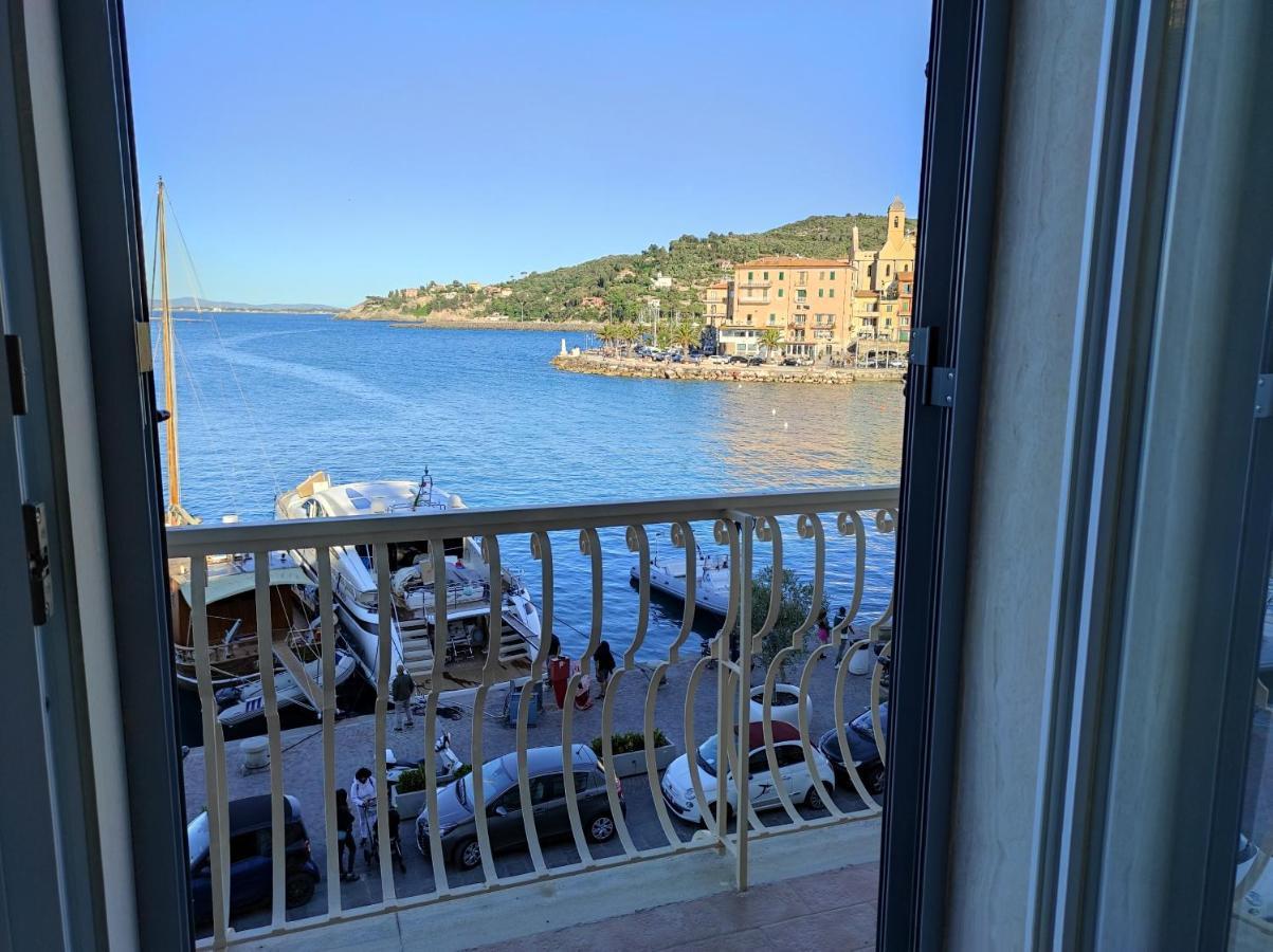 Molo 28 Beach Parking Ac Porto Santo Stefano  Luaran gambar