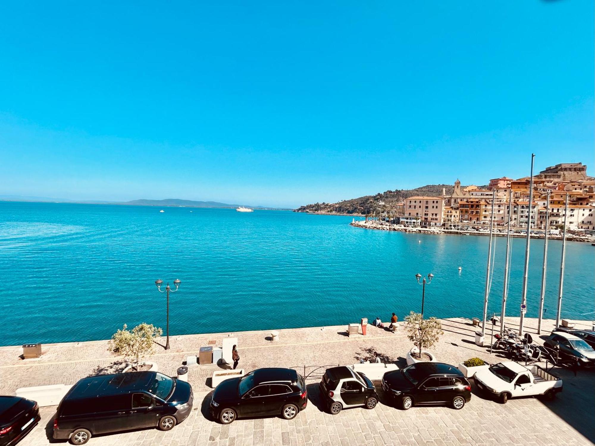 Molo 28 Beach Parking Ac Porto Santo Stefano  Luaran gambar