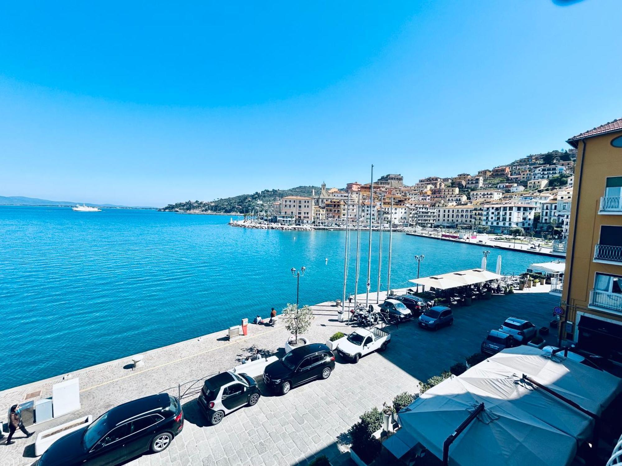 Molo 28 Beach Parking Ac Porto Santo Stefano  Luaran gambar